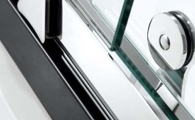 安全、易潔是選購淋浴房最重要的兩個標準